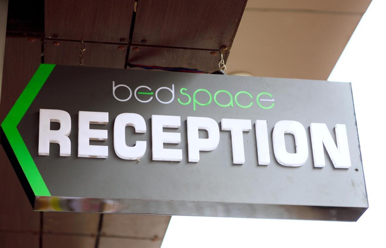 Bedspace- Capsule Ac Hotel Mangalore Luaran gambar